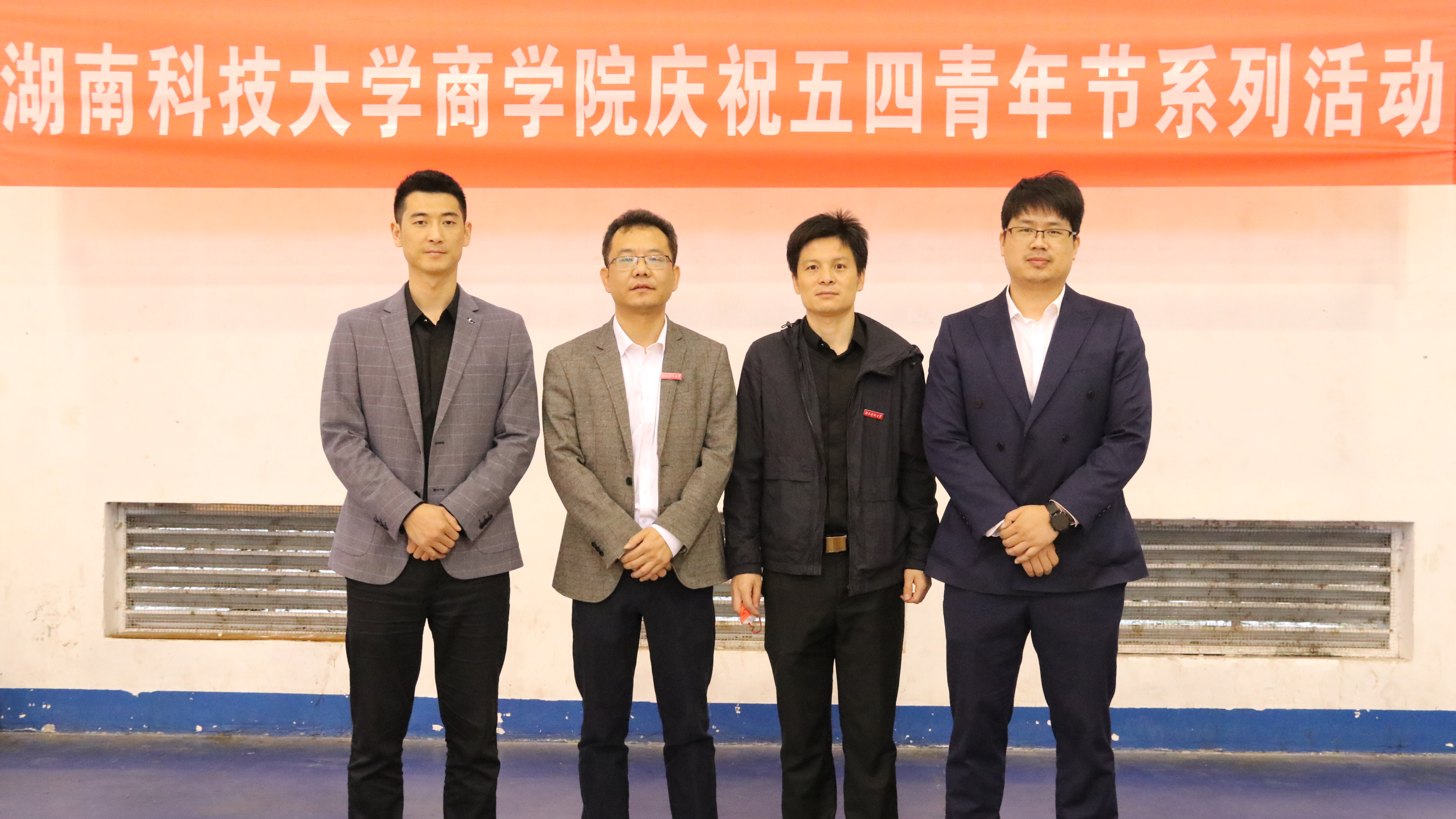 27ee913913584744a7463c436041daf4.jpg 27ee913913584744a7463c436041daf4.jpg