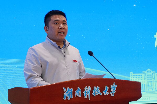 85ddb0d55b9f4cffb5b1684aa671e33a.jpg luIMG_4273_proc.jpg