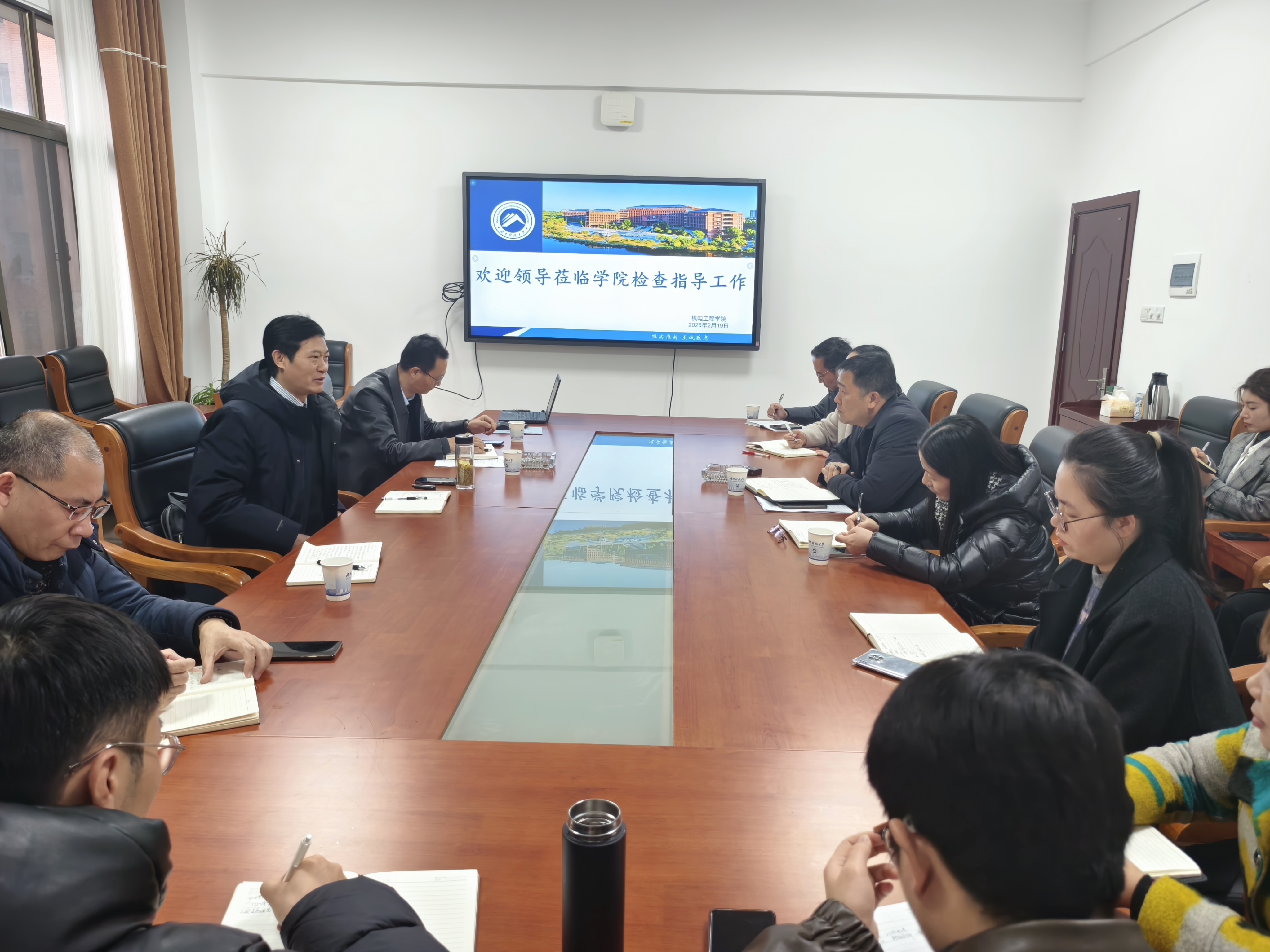 b0ecd3fb68b840c8bd70bb4fb8e02818.jpg b0ecd3fb68b840c8bd70bb4fb8e02818.jpg