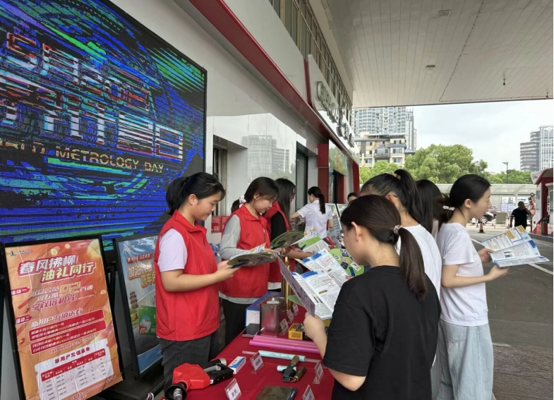 eaaec9d128d74b4d8a1db7fa7e9bc485.jpg eaaec9d128d74b4d8a1db7fa7e9bc485.jpg